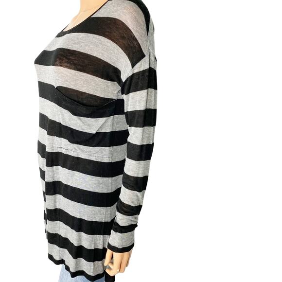 BCBGMaxAzria gray & black striped lightweight sweater tunic TOP women's S small - Picture 3 of 7